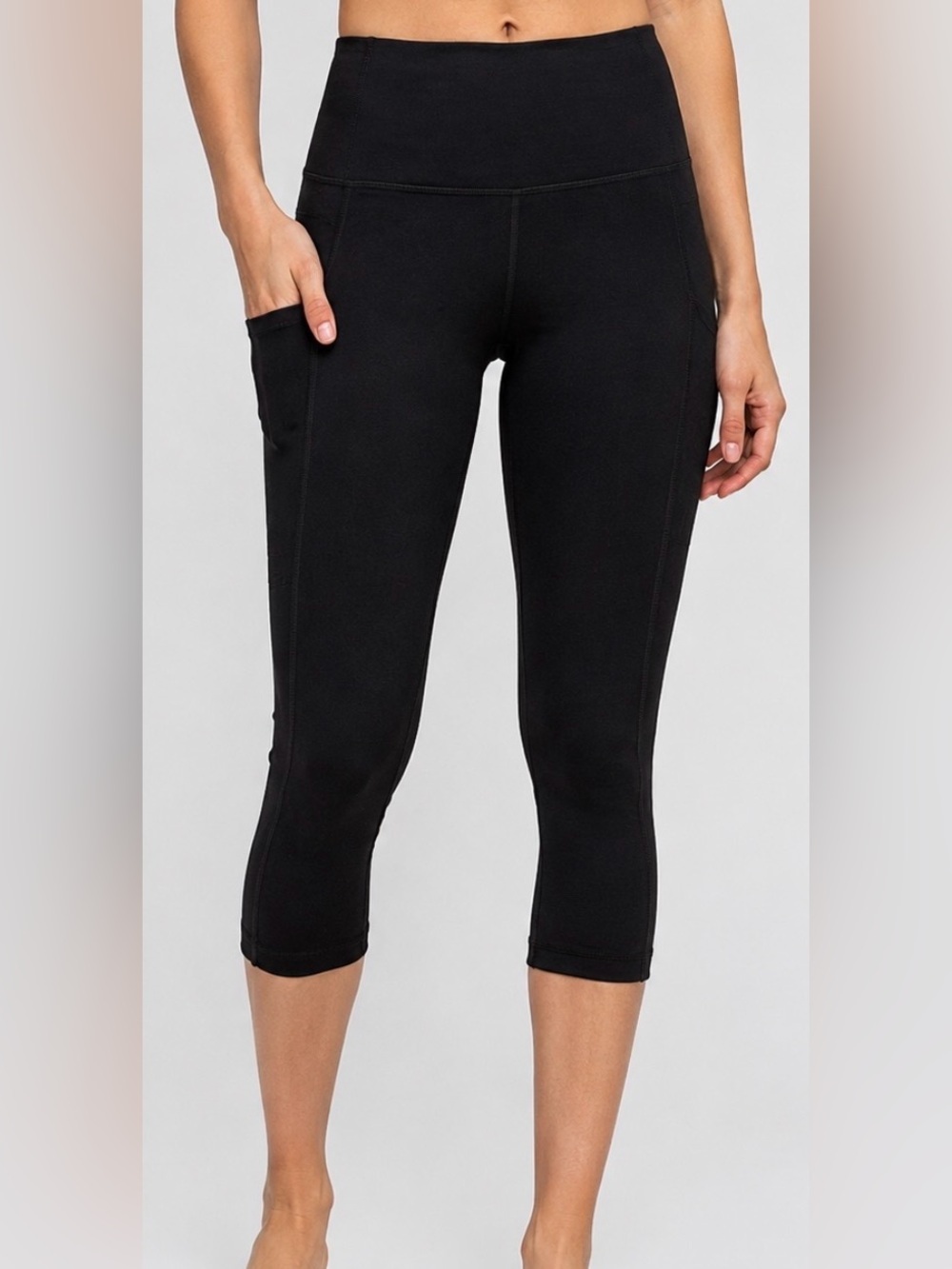 Athleta Black Side Pocket Capri Leggings XSP Petite